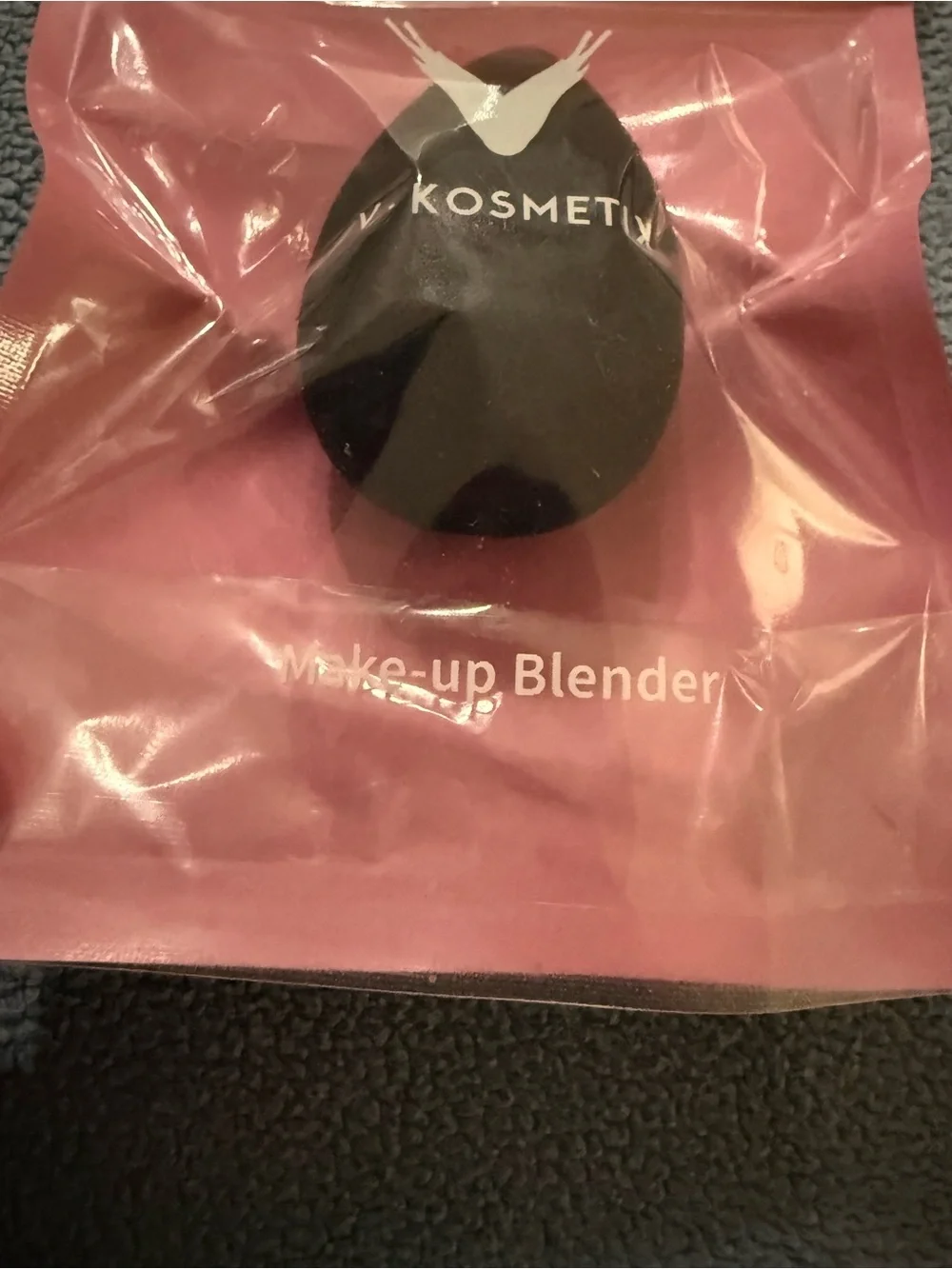 V. Kosmetik even latex use